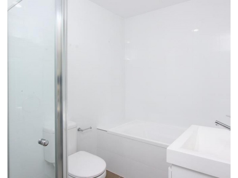 2/14-15 Junia Avenue, Toongabbie NSW 2146